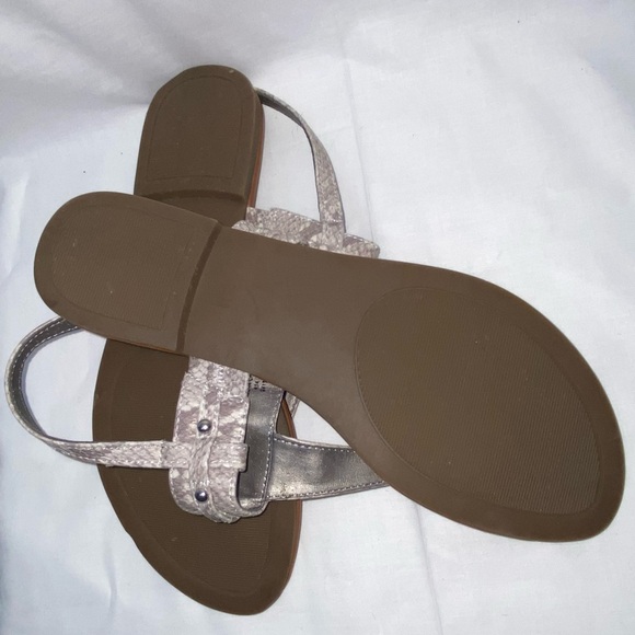 Madeline Sandler with bling - Picture 3 of 3